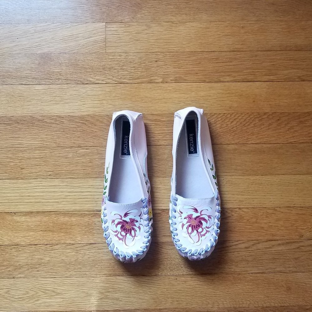New Kenzie Doony Leather Upper Slip On Shoe 8 READ